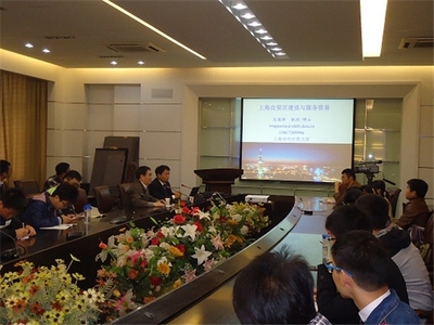 吳國新教授應(yīng)邀來我院開展經(jīng)濟(jì)貿(mào)易咨詢專題講座